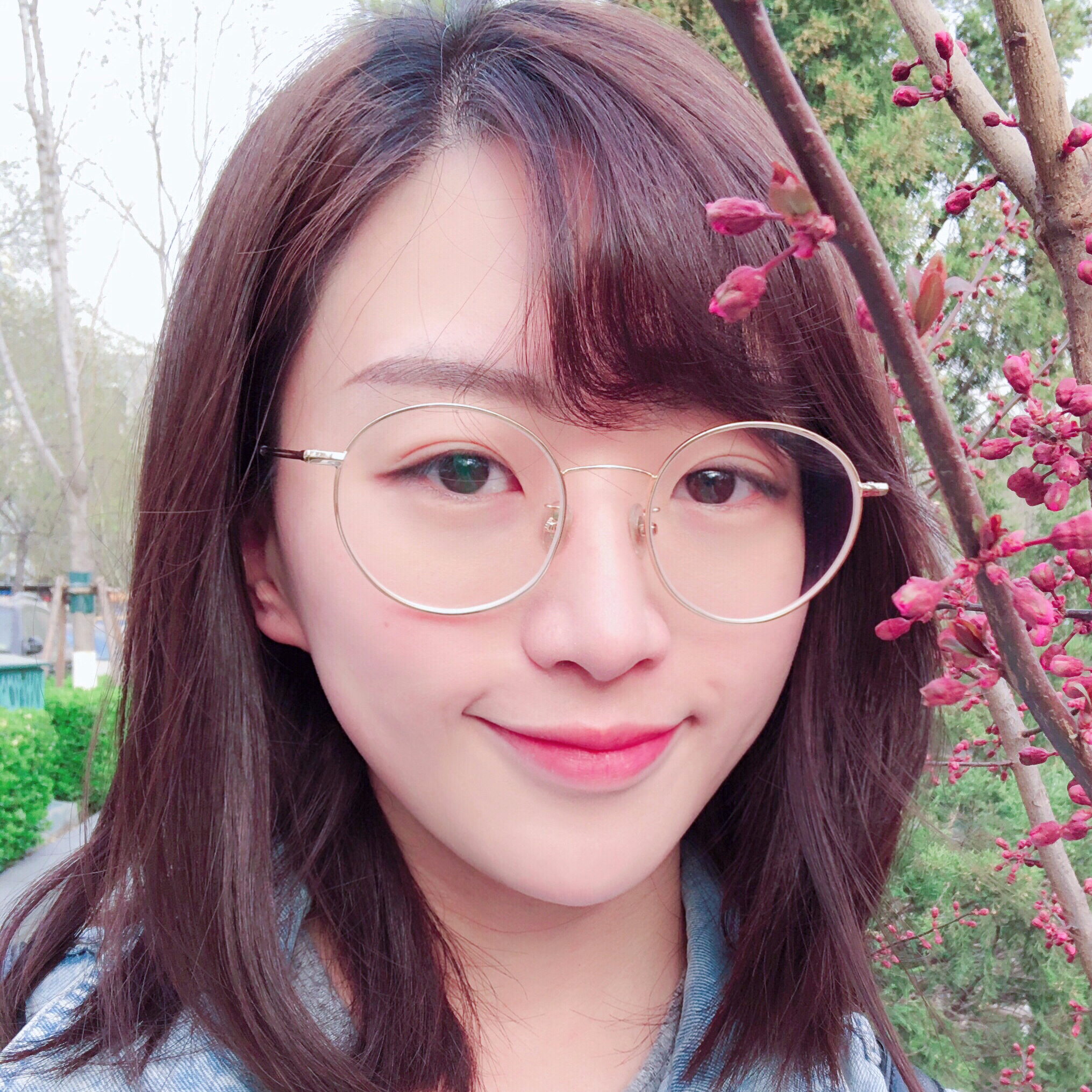 梦薇演员,梦薇演员，演艺之路的璀璨之星